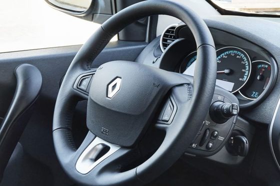 2 Seater-Bestelwagen met beste prijs in Renault Kangoo, en confortable bij Eigenschappen, Afstand in mijlen, plaatsing, en motorprestaties