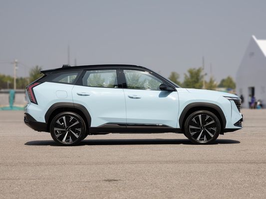 230km/h Aandrijvingselektrische voertuigen met 4 wielen Geely Super Rui Plug In Hybrid Cars