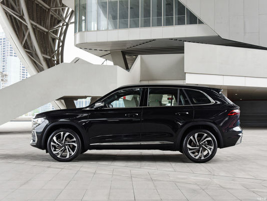 De Tweedehandse Elektrische Auto's SUV 2.0T 7DCT 325N.M van Geelyxingyue L Monjaro