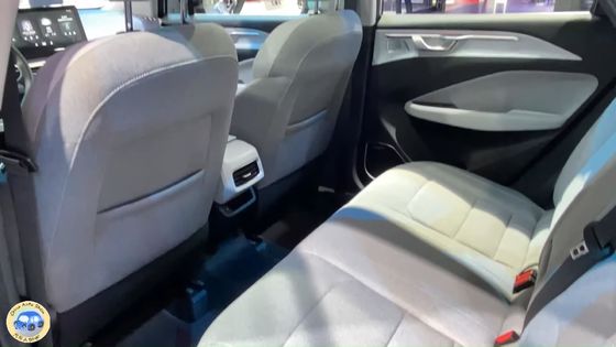 Meetkundec Compacte Elektrische Auto's EV 550km Waaier Front Wheel Drive 150km/h