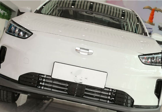 400km/550km de Compacte Elektrische SUV Geely Zuivere EV Voertuigen van de Meetkundec Bosbes