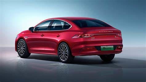 400km Middelgrote Elektrische Auto's