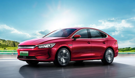 400km Middelgrote Elektrische Auto's