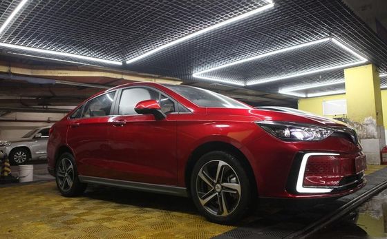 De Elektrische SUV Tweede Hand Peking EU5 van BAIC plus R600 Gebruikte Linkeraandrijvingsauto's