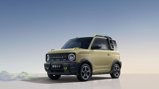 2023 Mini Electric Car Tiny Chinese EV Met Een Bronco Gezicht Op Geely Panda Knight 200km bereik