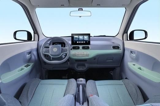 Uitstekend interieur, rijke configuratie en mode ontwerp bij Lingbao Box EV Nieuwe Auto