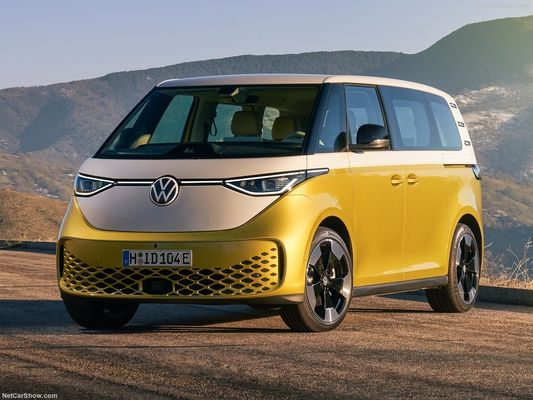 VW klassieke camper MPV Volkswagen ID Buzz. 2023-elektrische robort grote ruimte praktisch voor gezinnen
