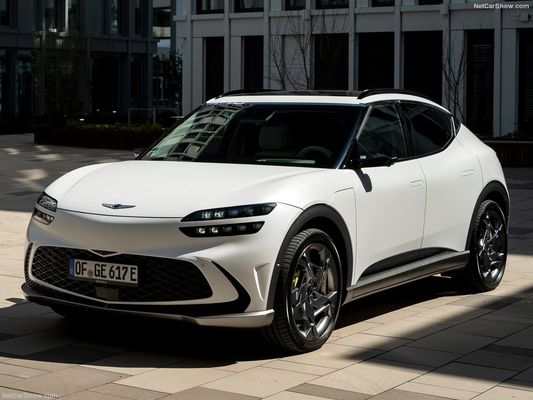 Genesis GV60 Upmarket All Electric Family Car Met 76.4kwh Battery 350Nm Of Torque Boost & Drift Model