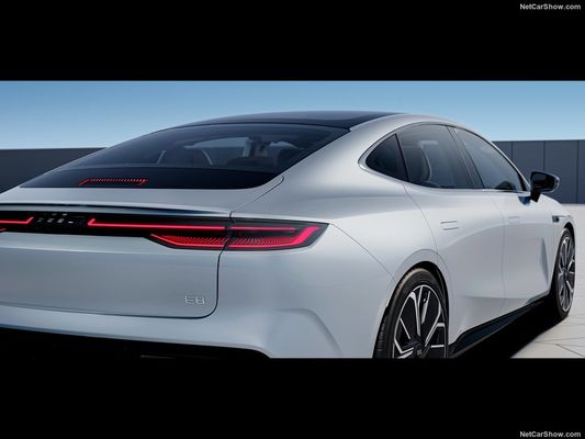 Geely Galaxy E8 Ev Electric Car 2024 550Kw Max Nieuwe energievoertuig Sedan Met één motor Bij 190km/H Max snelheid