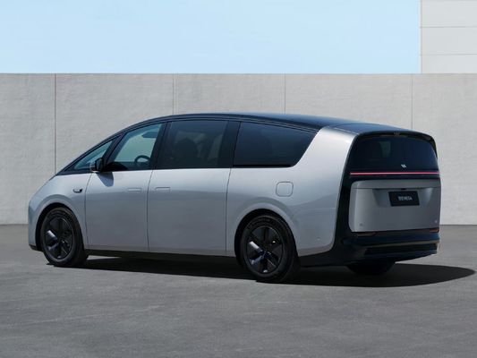 Lixiang MEGA 2024 EV 7 Seat Luxe MPV 710KM Long Range 4WD elektrische auto