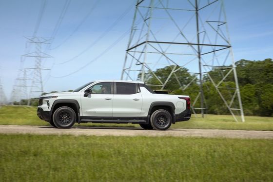 Nieuwe energie pick-up 2024 Chevrolet Silverado EV met een indrukwekkende 450 mijl EPA bereik werken op 10000lb sleepcapaciteit