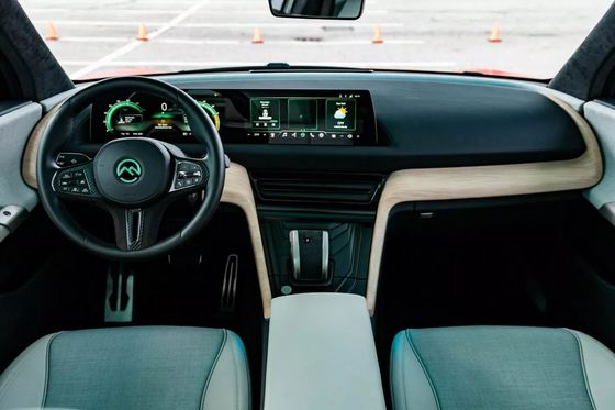 2024 Mullen GT Pure Electric Sport Car met 380km bereik 4.2s 0-100km/h Versnelling