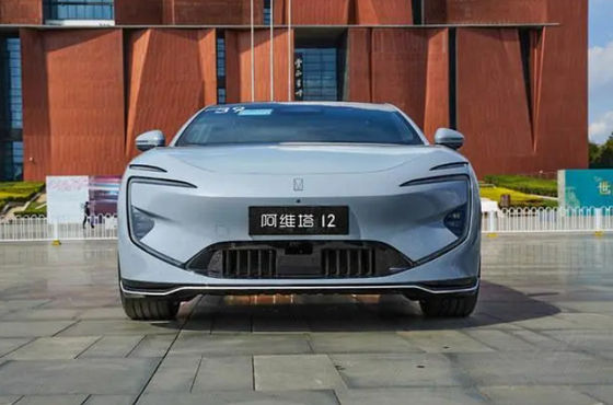 Puur elektrisch voertuig AVATR 12 Elektrische auto met een bereik van 700 km