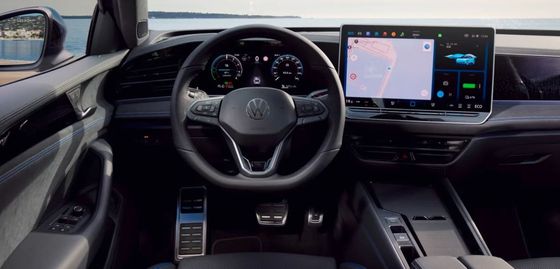 Versatile VW nieuwe Volkswagen Passat PHEV 2024 met 268 pk en 400 Nmof koppel.7.4s Versnelling