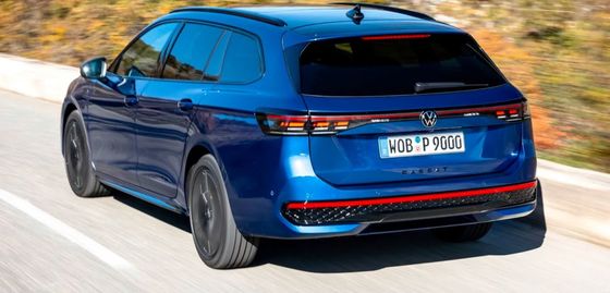 Versatile VW nieuwe Volkswagen Passat PHEV 2024 met 268 pk en 400 Nmof koppel.7.4s Versnelling