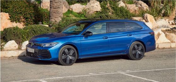 Versatile VW nieuwe Volkswagen Passat PHEV 2024 met 268 pk en 400 Nmof koppel.7.4s Versnelling