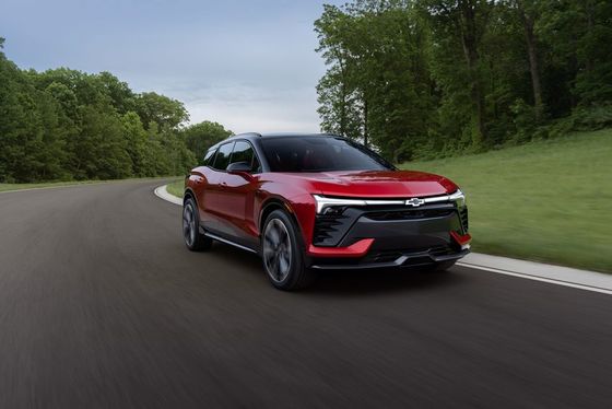 De eerste volledig elektrische SUV van Chevrolet, de Chevrolet Blazer EV 2024, biedt 557 pk en 324 mijl bereik.