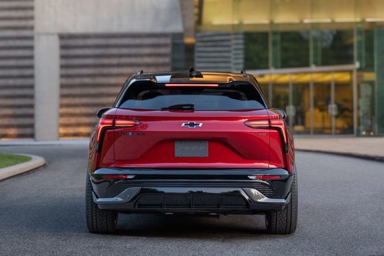 De eerste volledig elektrische SUV van Chevrolet, de Chevrolet Blazer EV 2024, biedt 557 pk en 324 mijl bereik.