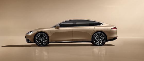 2024 Pure Electric Vehicle YuanHang Y6 Sedan Met een bereik van 660 km