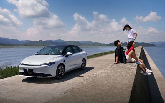 2024 Xpeng P5 Elektrisch voertuig EV Elektrische auto Lang bereik 480km 155KW Kracht 170km/h