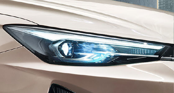 NEDC501Km rijbereik Roewe Ei5 MPV zuiver elektrische voertuigen Topsnelheid 185km/h 8.3sec 0-100km/h Versnelling