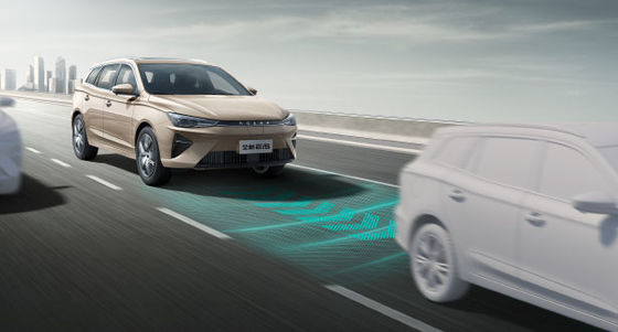 NEDC501Km rijbereik Roewe Ei5 MPV zuiver elektrische voertuigen Topsnelheid 185km/h 8.3sec 0-100km/h Versnelling