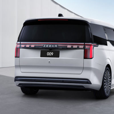 Zeekr 009 Pure Electric Luxury MPV herdefinieert uw verwachtingen van MPVS 140kwh batterij 822km CLTC bereik 0-100km/h in 4.5s