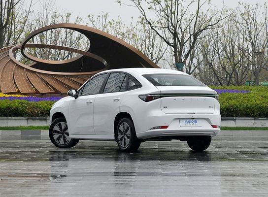 Geely Cao Cao 60 EV met uitwisselbare batterijen en een bereik van 415 km & 150 km/h snel opladen