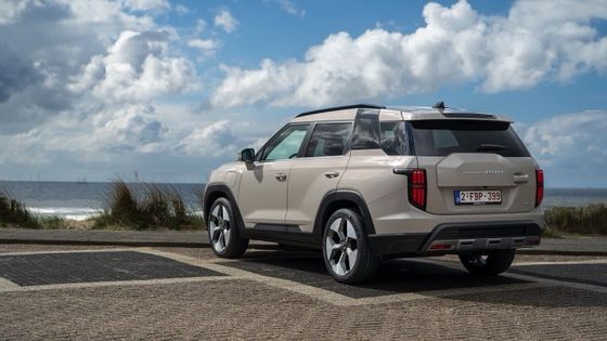 Nieuwste Pure Electric Vehicle KGM Torres EVS 109mph Topsnelheid 152kw 207PS Maximaal vermogen klaar om te gaan Pure Electric Car