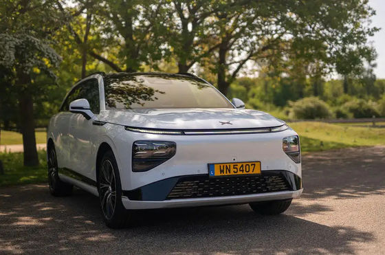 Nieuwe premium elektrische SUV - Xpeng G9 2024 570km pro met 230 motorvermogen 430N.m Koppel 6.4sec 0-100km/h acceleratie