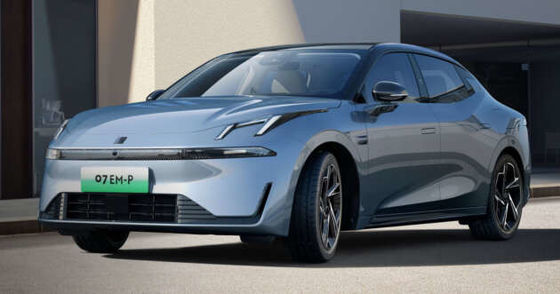 Krachtige nieuwe hybride auto LYNK&CO 07 EM-P met 163 pk en 255 Nm van het koppel en 160 kW motorkracht & 3 snelheid DHT versnellingsbak