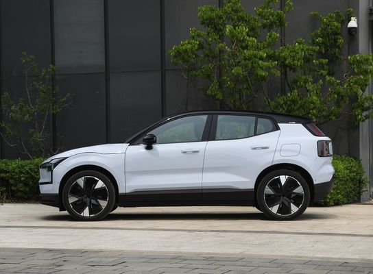 Puur elektrische Volvo Electric SUV EX30 410km lange afstand RWD kern edithion met 272P.s en een koppel van 343N.m motorvermogen