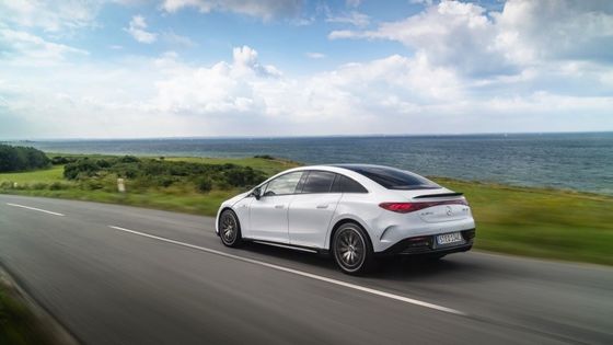 Super langeafstands elektrisch voertuig Mercedes-Benz EQE AMG 53 4MATIC+ met 460kw/625P.s motorvermogen 220km/h topsnelheid