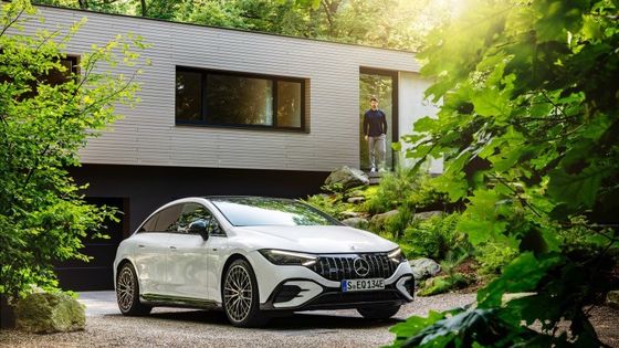 Super langeafstands elektrisch voertuig Mercedes-Benz EQE AMG 53 4MATIC+ met 460kw/625P.s motorvermogen 220km/h topsnelheid