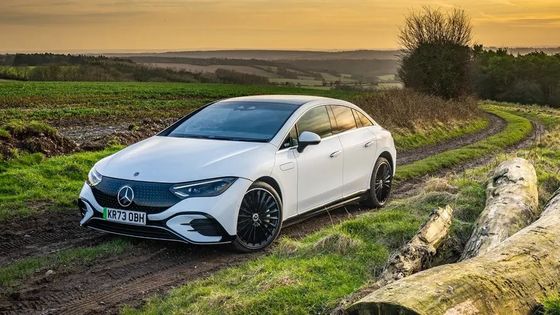 De meest aantrekkelijke waarde elektrische voertuig Mercedes-Benz EQE 300 Sedan 525km bereik 180kw/245P.s vermogen w 210kmh topsnelheid