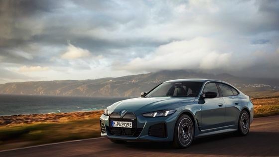 Zuiver elektrisch voertuig met een bereik van 450 km versnelling van 0 tot 100 km/u bij 3,9s topsnelheid 225 km/u 400 kW vermogen