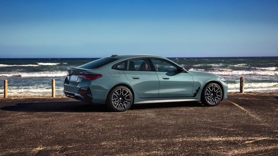 Zuiver elektrisch voertuig met een bereik van 450 km versnelling van 0 tot 100 km/u bij 3,9s topsnelheid 225 km/u 400 kW vermogen