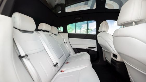 Xpeng G6 RWD Long Range Electric Vehicle SUV EV Electric Car met een motorvermogen van 210kw RWD rijden & 490km Range