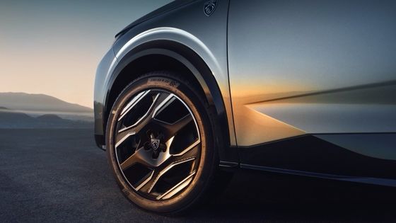 Voorverkoop 2024 Peugeot E-5008 SUV 500km Bereik Topping 326 pk (240 kW) Dual Motor AWD Pure Electric Vehicle