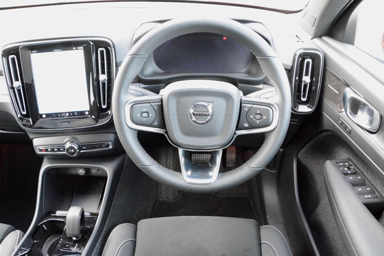 Allround EV Volvo EC40 Ultimate Twin Motor met WLTP 326Miles 4.7sec versnelling van 0-62mph 408 pk motor paardenkracht