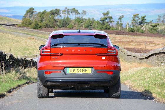 Allround EV Volvo EC40 Ultimate Twin Motor met WLTP 326Miles 4.7sec versnelling van 0-62mph 408 pk motor paardenkracht