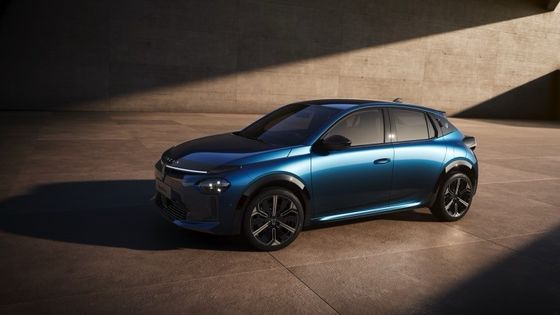 De eerste elektrische auto van Lancia Ypsilon met een motor van 154 pk en 260 Nm.