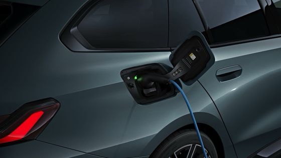 Nieuwste elektrische auto met een batterij van 84,4 kWh 329 mijl bereik met 335 pk/430 Nm bij BMW i5 Touring eDrive40 single speed RWD