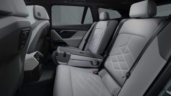 Nieuwste elektrische auto met een batterij van 84,4 kWh 329 mijl bereik met 335 pk/430 Nm bij BMW i5 Touring eDrive40 single speed RWD