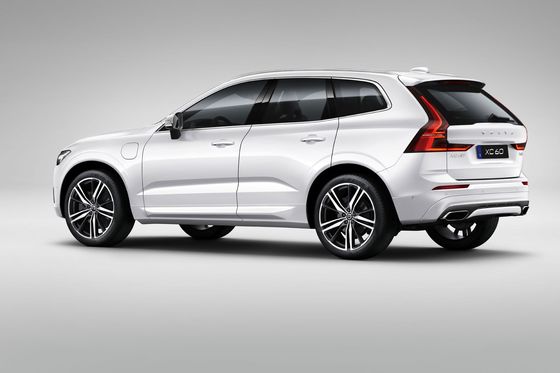 4 Wheels Medium Electric Cars 4WD 180Km/H Max Power 184KW Volvo XC60 B5