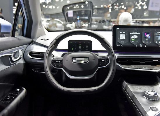 Geometry C Compact Electric Cars EV 550km Range Front Wheel Drive 150km/h