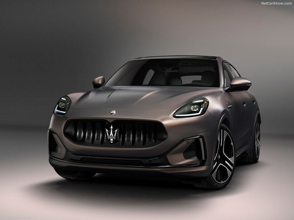 Zuivere elektrische nieuwe energie auto met 450 bereik en maximale snelheid 325km/h bij Maserati Gran Turismo Folgore