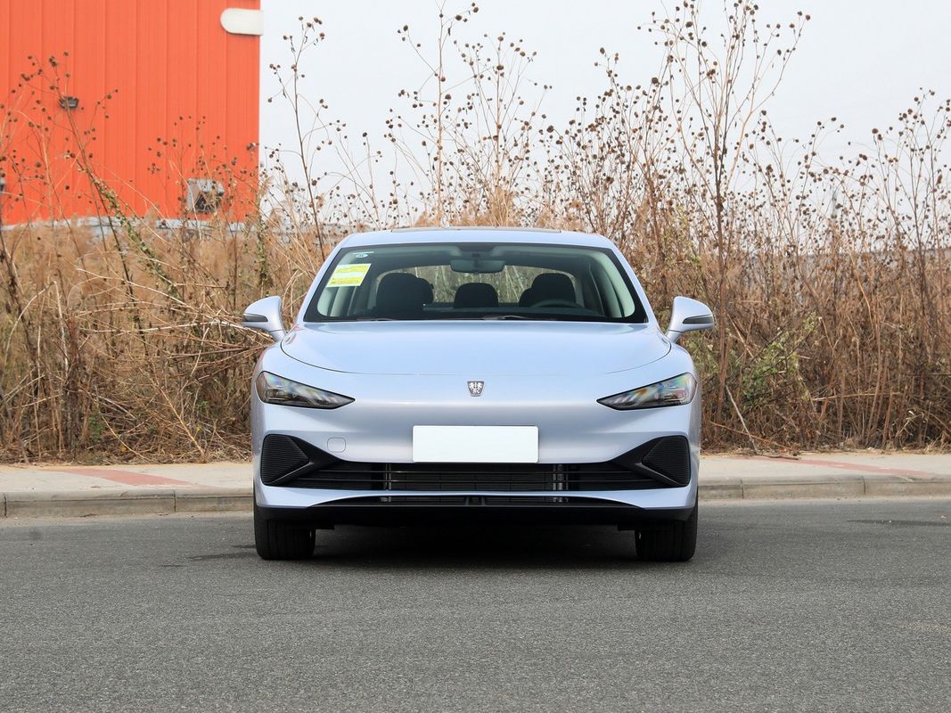 Roewe D7 DMH 125 Beyond Edition Midsize Plug In Hybrid Electric Car Sedan EV