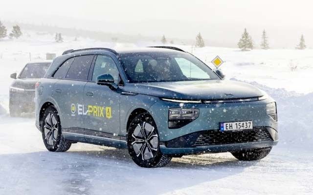 Nieuwe premium elektrische SUV - Xpeng G9 2024 570km pro met 230 motorvermogen 430N.m Koppel 6.4sec 0-100km/h acceleratie